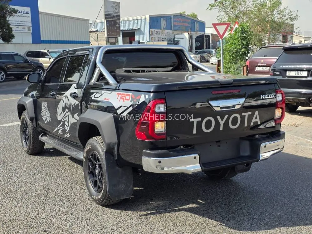 Toyota Hilux 2022 for Sale in Dubai Image-3