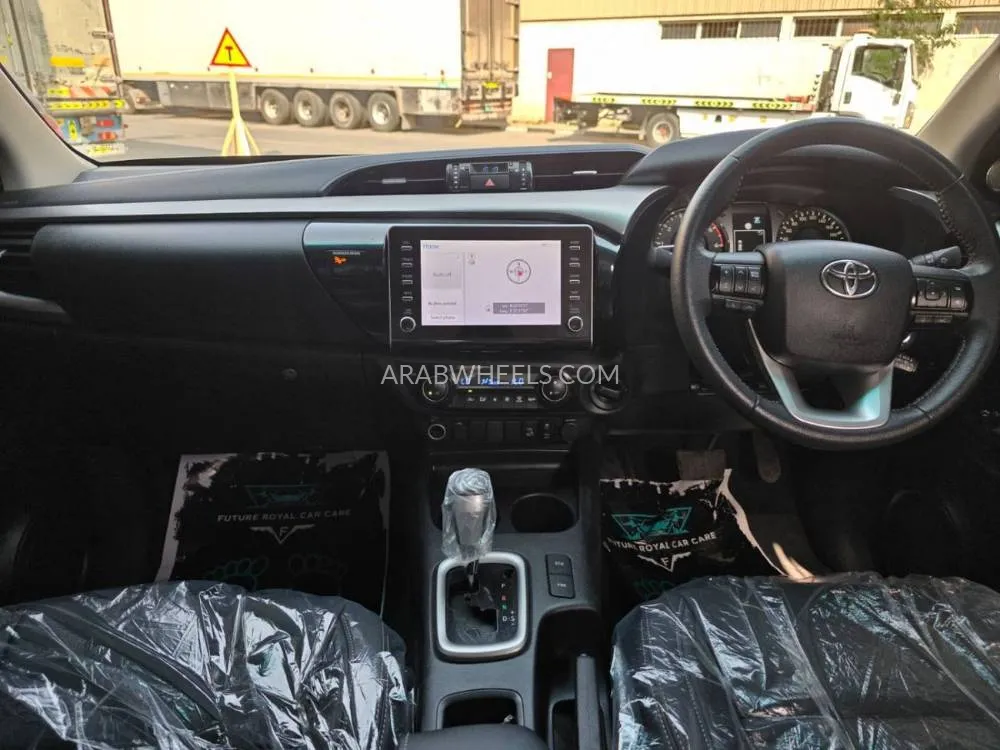 Toyota Hilux 2022 for Sale in Dubai Image-13