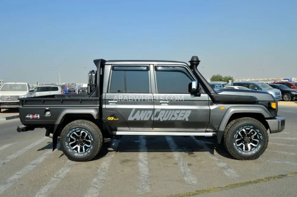 تويوتا لاند كروزر 70 سيريز 2019 for Sale in دبي Image-6