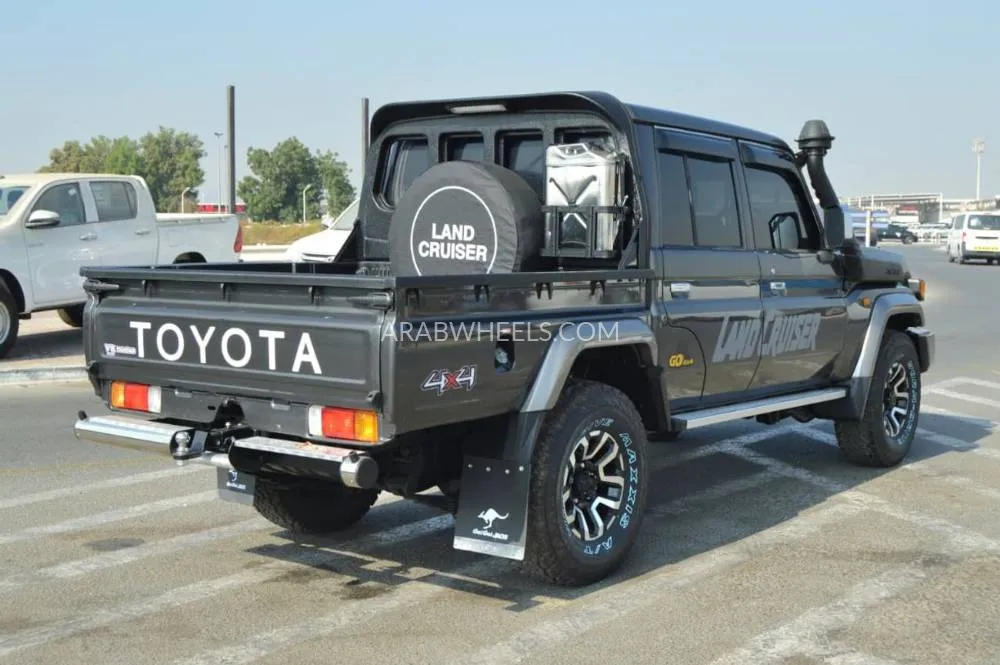 تويوتا لاند كروزر 70 سيريز 2019 for Sale in دبي Image-9