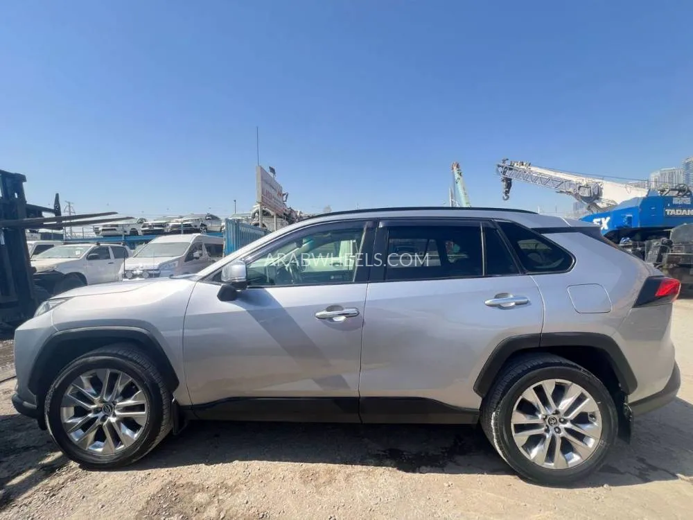 Toyota Rav4 2019 for Sale in Dubai Image-4