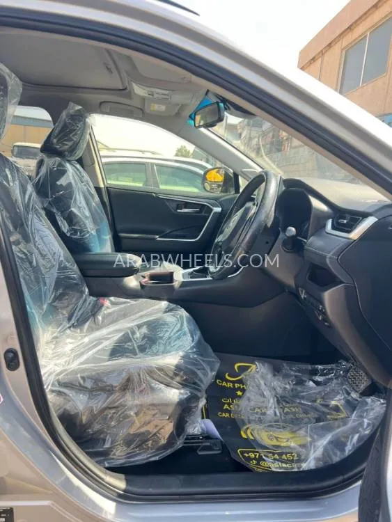 Toyota Rav4 2019 for Sale in Dubai Image-12