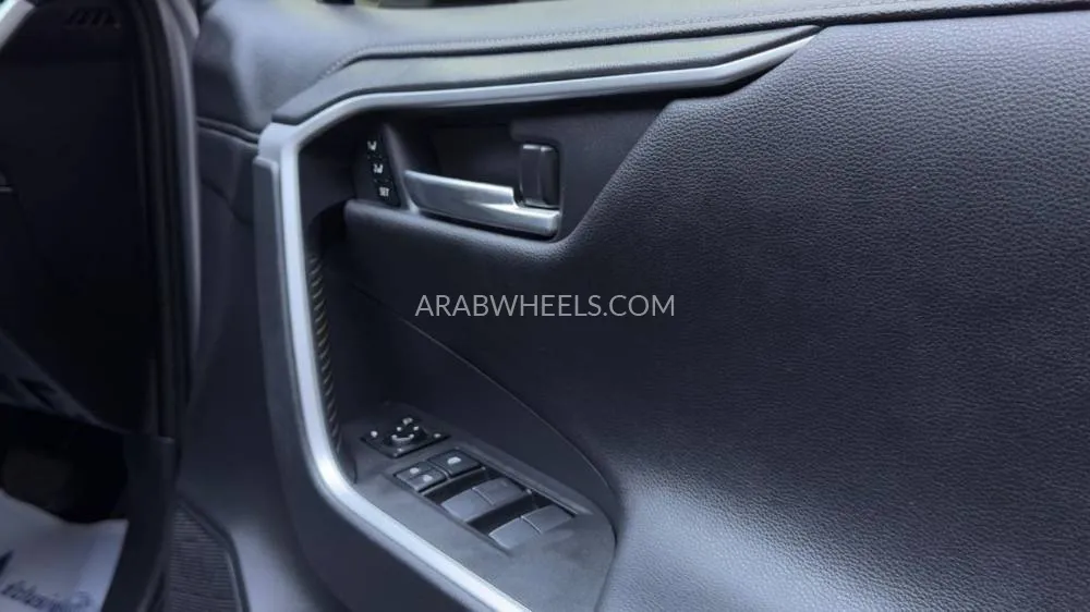Toyota Rav4 2019 for Sale in Dubai Image-15
