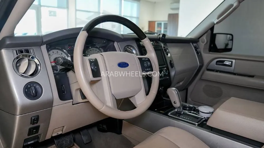 Ford Expedition 2014 for Sale in Sharjah Image-4