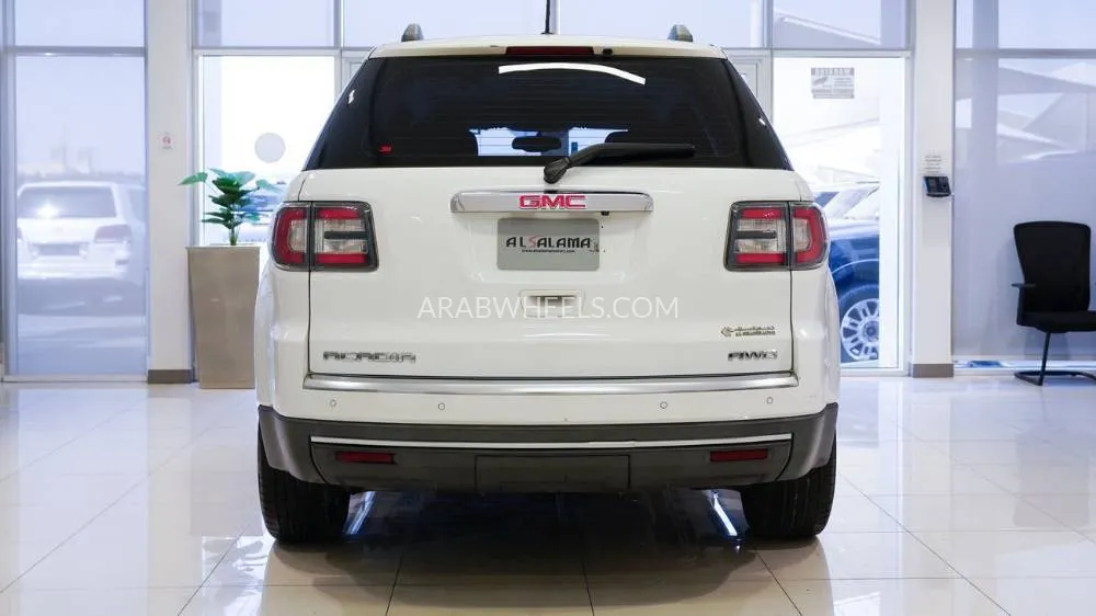GMC Acadia 2016 for Sale in Sharjah Image-19