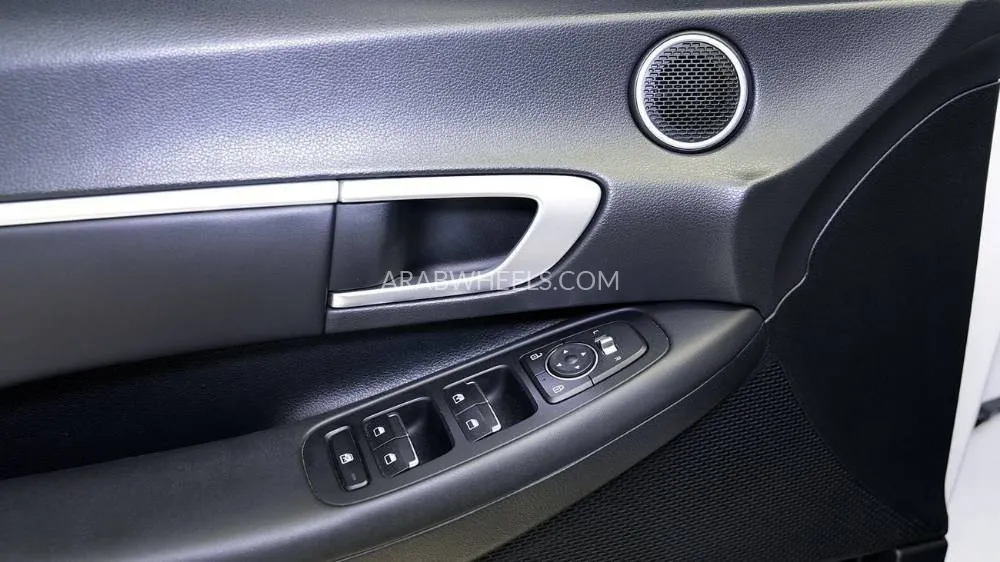 Hyundai Sonata 2023 for Sale in Sharjah Image-9
