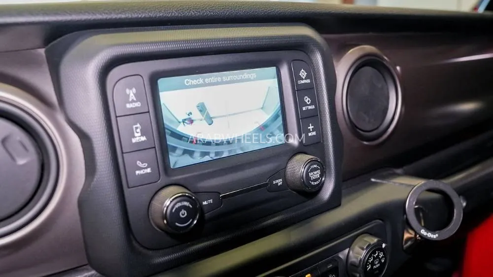 Jeep Wrangler 2018 for Sale in Sharjah Image-6