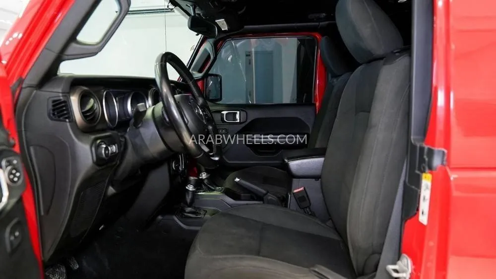 Jeep Wrangler 2018 for Sale in Sharjah Image-10