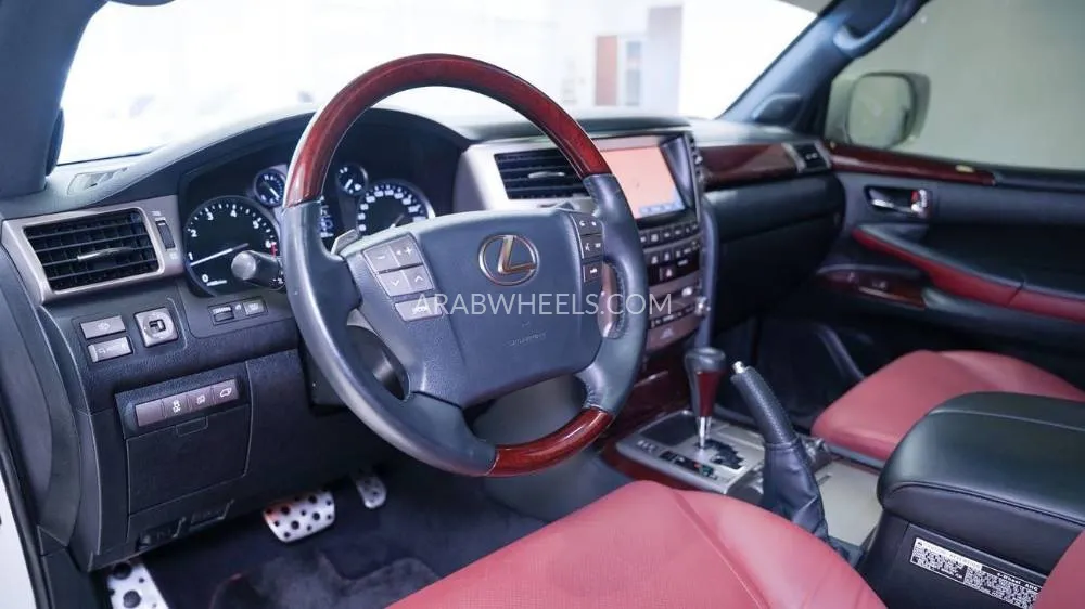 Lexus LX 2015 for Sale in Sharjah Image-4