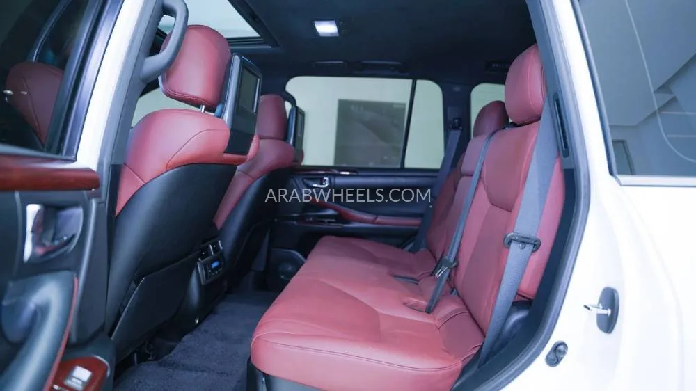 Lexus LX 2015 for Sale in Sharjah Image-12