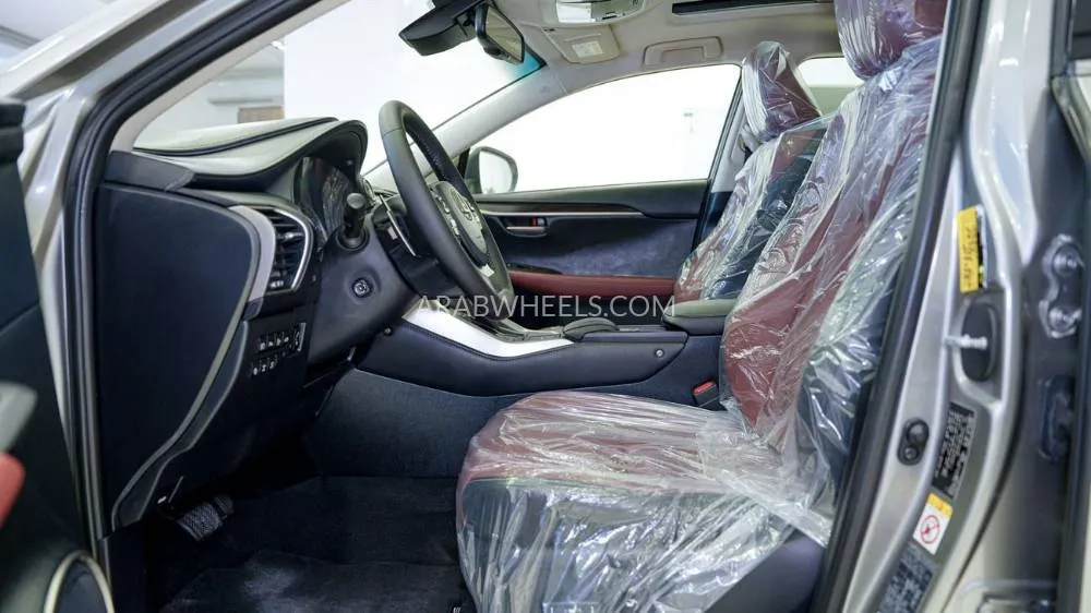 لكزس NX 2015 for Sale in الشارقة Image-14