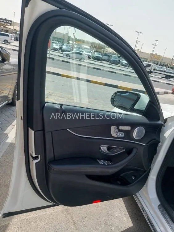 Mercedes Benz E Class 2018 for Sale in Dubai Image-11