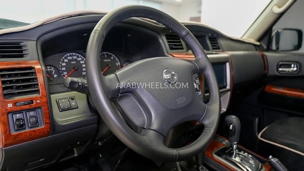 Nissan Patrol 2023 for Sale in Sharjah Image-4