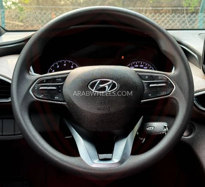 هيونداي جراند سانتا في 2024 for Sale in الشارقة Image-13