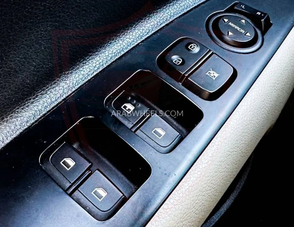 Kia Rio 2020 for Sale in Sharjah Image-15