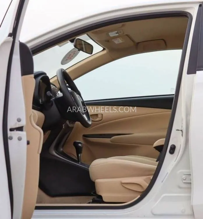 Toyota Yaris 2021 for Sale in Sharjah Image-8