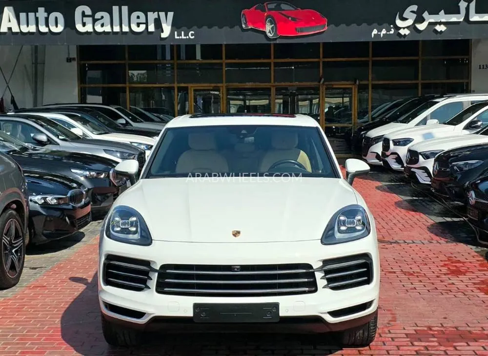 Porsche Cayenne 2018 for Sale in Dubai Image-2