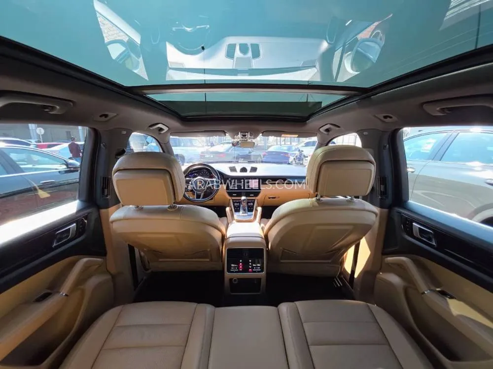 Porsche Cayenne 2018 for Sale in Dubai Image-15