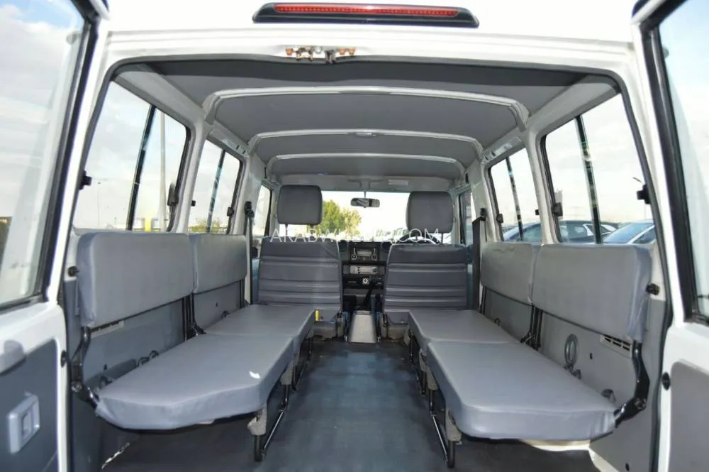 Toyota Land Cruiser 2016 for Sale in Dubai Image-9