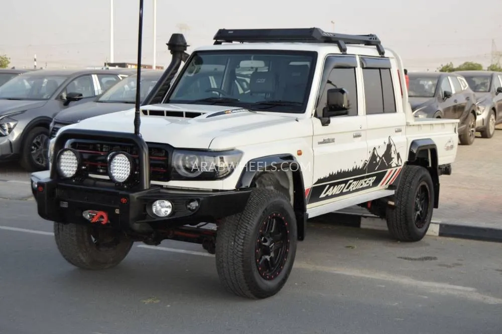Toyota Land Cruiser 70 Series 2022 for Sale in Dubai Image-2