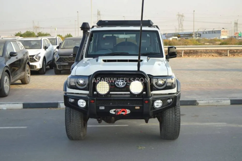 Toyota Land Cruiser 70 Series 2022 for Sale in Dubai Image-3