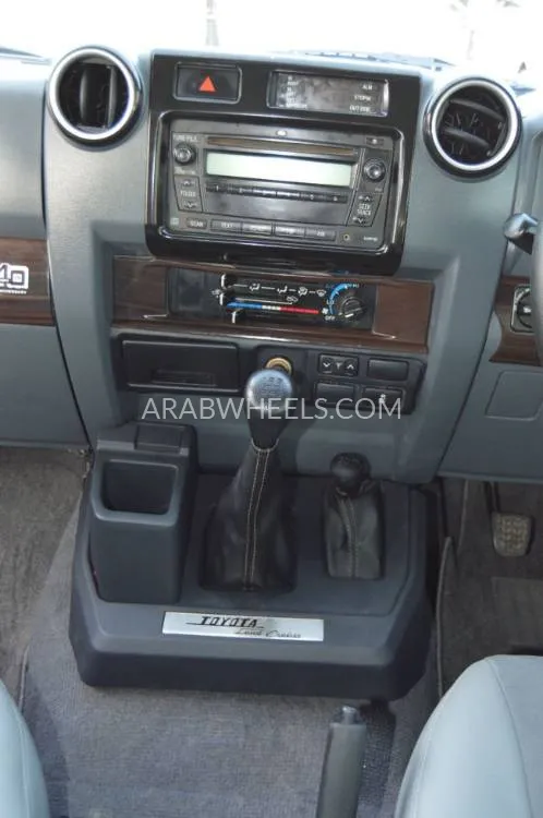 Toyota Land Cruiser 70 Series 2022 for Sale in Dubai Image-11
