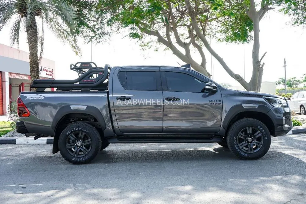 Toyota Hilux 2018 for Sale in Dubai Image-8