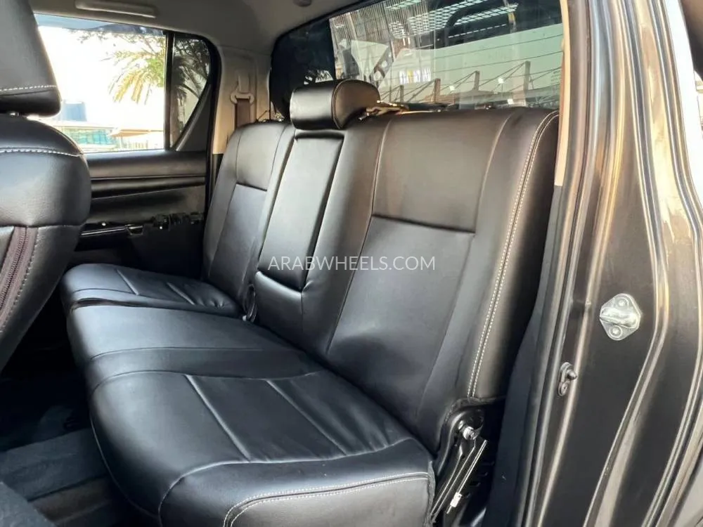 Toyota Hilux 2021 for Sale in Dubai Image-13