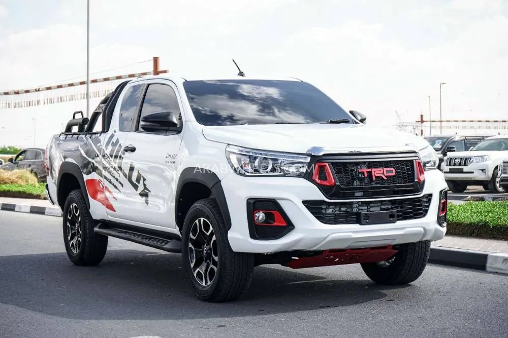 Toyota Hilux 2021 for Sale in Dubai Image-3