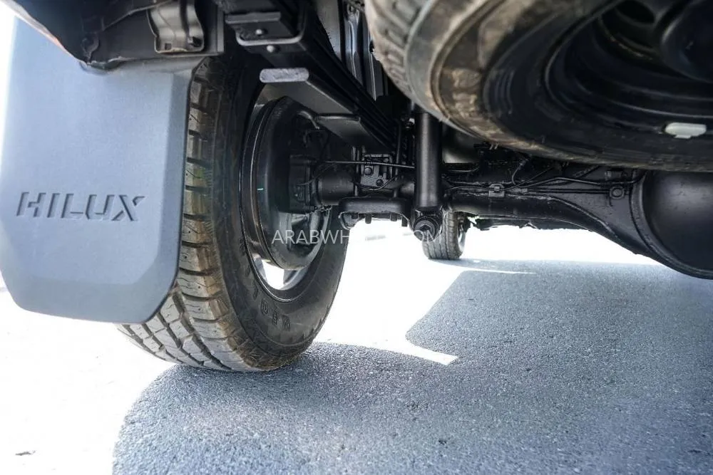 Toyota Hilux 2022 for Sale in Dubai Image-8