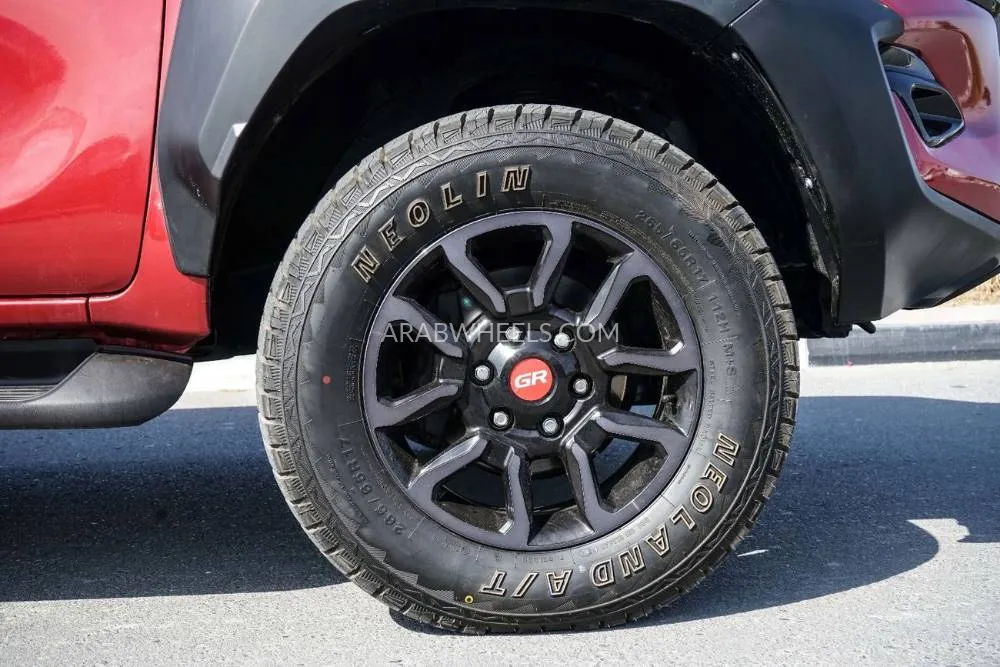 Toyota Hilux 2022 for Sale in Dubai Image-11