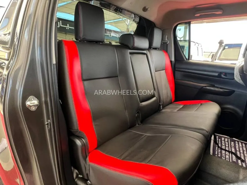 Toyota Hilux 2022 for Sale in Dubai Image-15