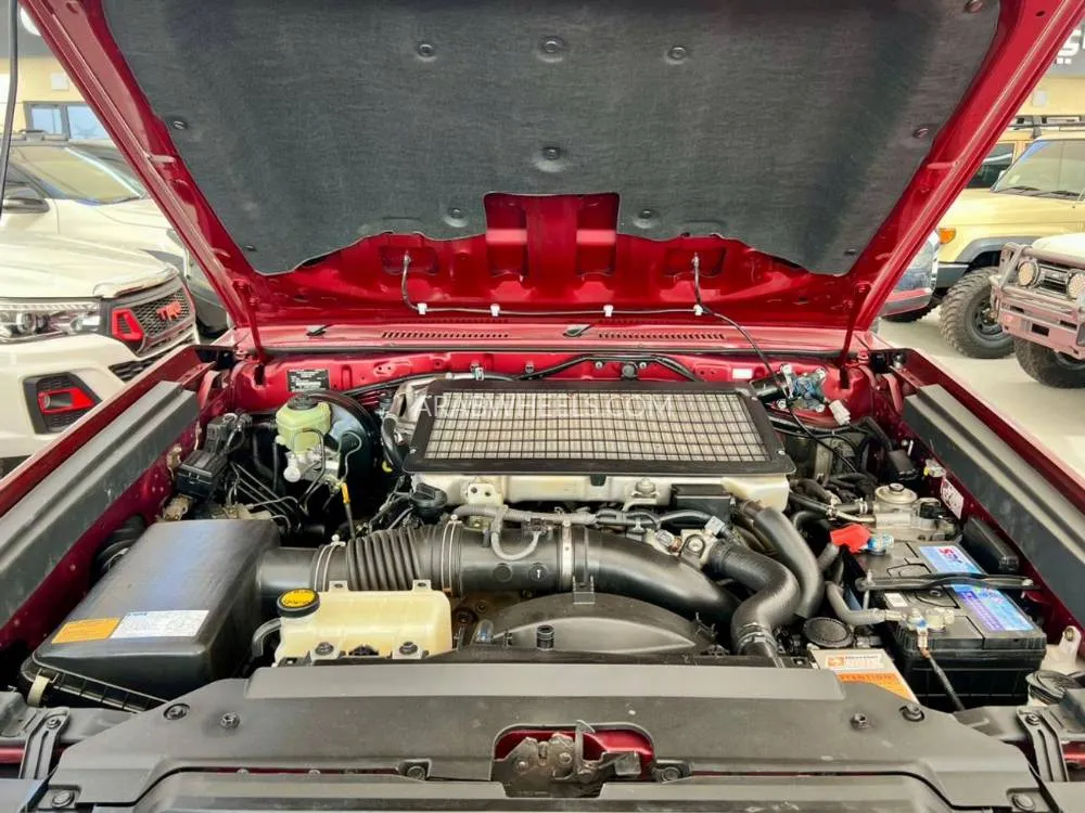 Toyota Land Cruiser 70 Series 2017 for Sale in Dubai Image-18