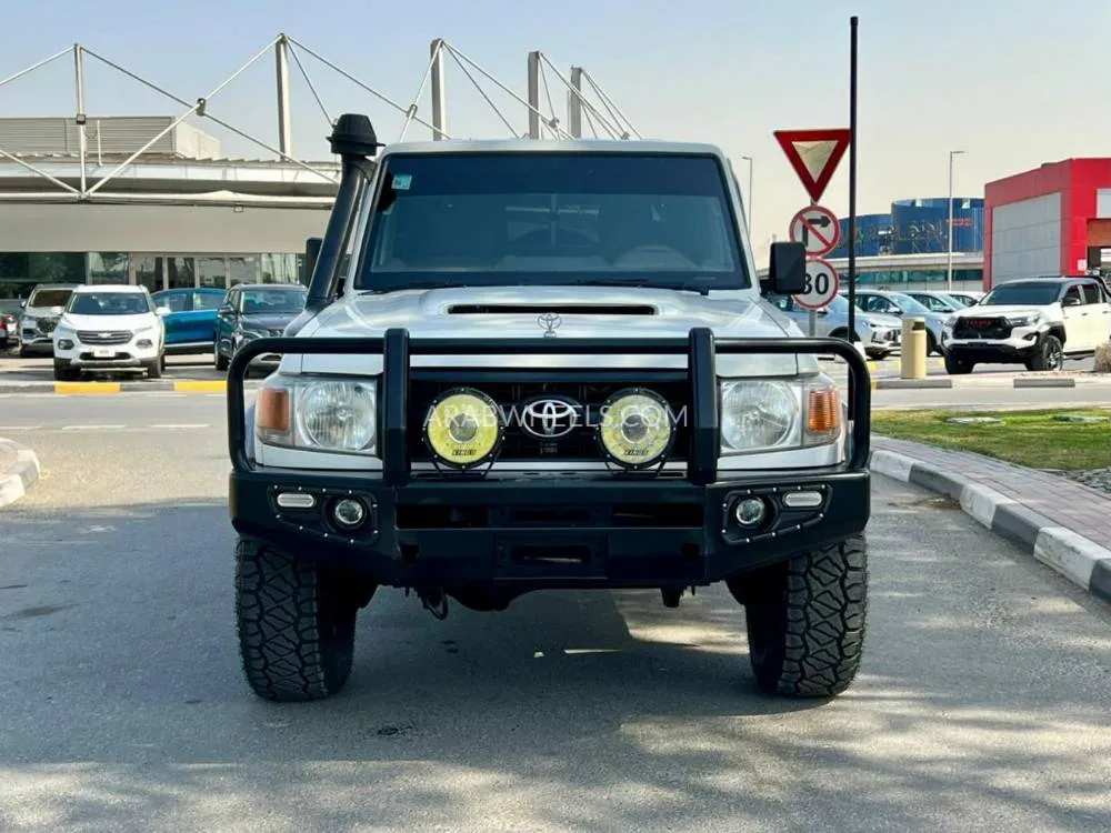 Toyota Land Cruiser 70 Series 2020 for Sale in Dubai Image-2