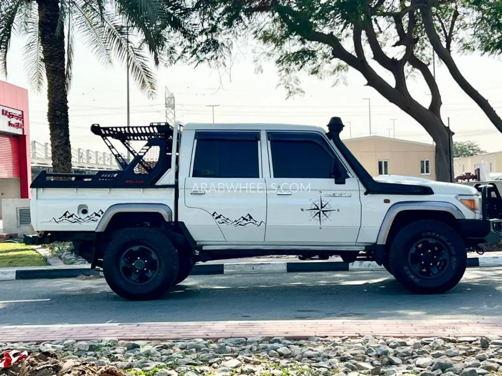 Toyota Land Cruiser 70 Series 2020 for Sale in Dubai Image-8