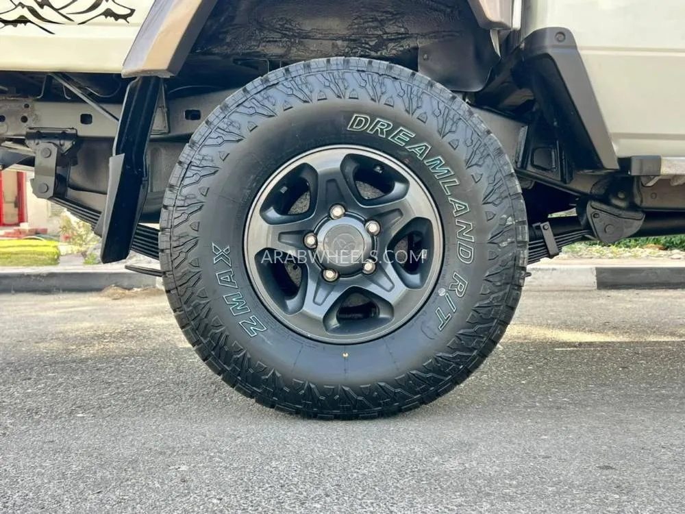 Toyota Land Cruiser 70 Series 2020 for Sale in Dubai Image-23