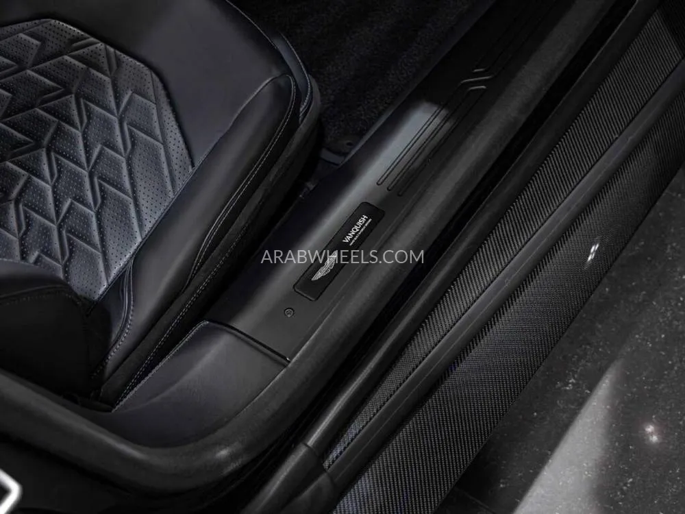 Aston Martin Vantage 2025 for Sale in Dubai Image-12