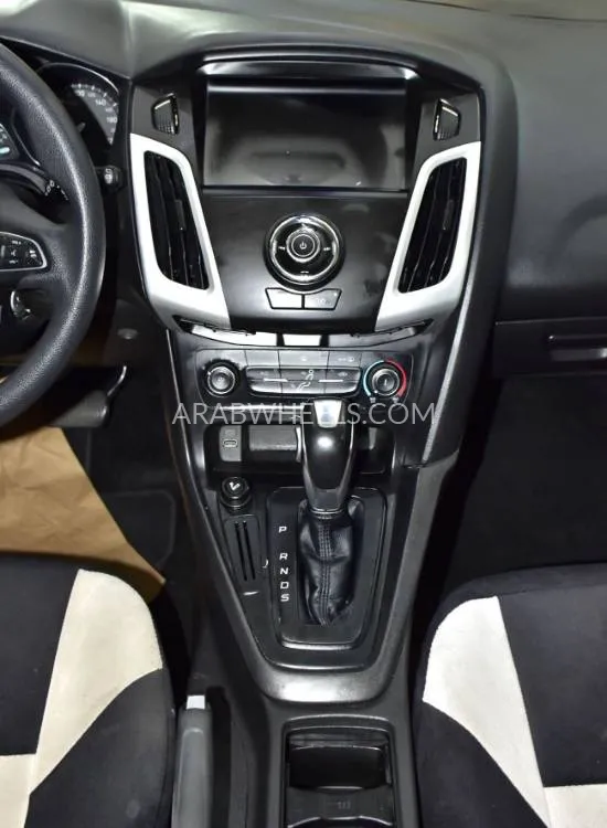 Ford Focus 2017 for Sale in Dubai Image-14