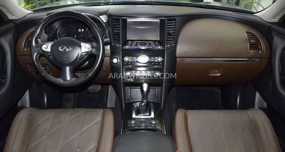 Infiniti QX70 2020 for Sale in Dubai Image-11