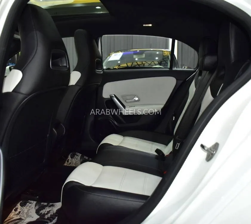 مرسيدس بنز كلاس A 2019 for Sale in دبي Image-17