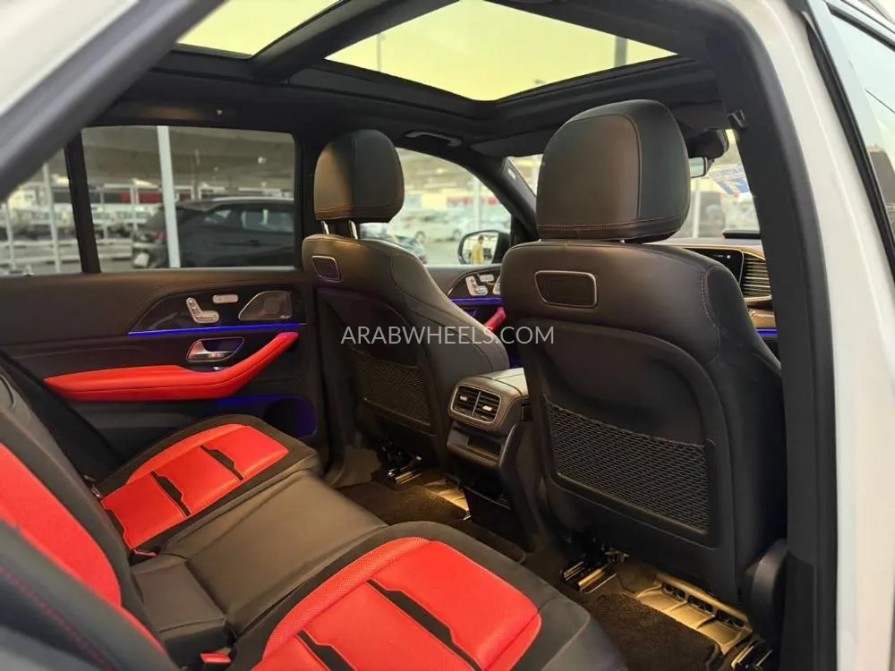 Mercedes Benz GLE Class 2020 for Sale in Dubai Image-9