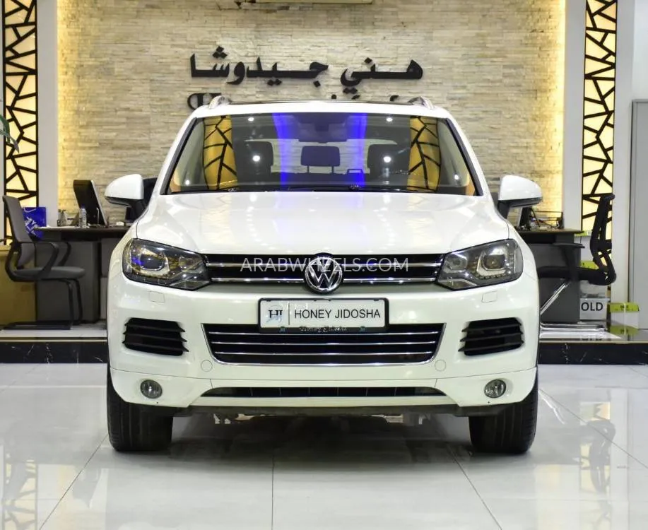 Volkswagen Touareg 2014 for Sale in Dubai Image-2