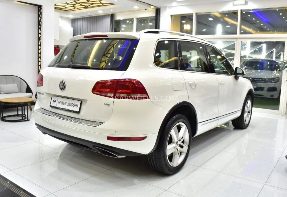 Volkswagen Touareg 2014 for Sale in Dubai Image-6