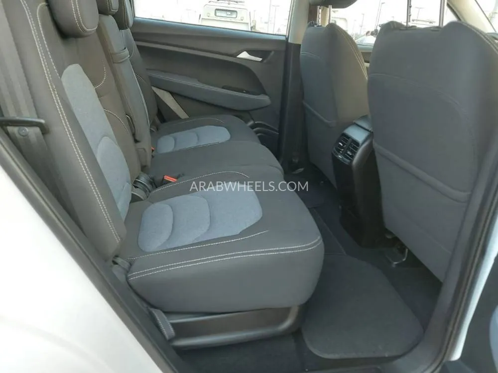 Chevrolet Captiva 2022 for Sale in Sharjah Image-2