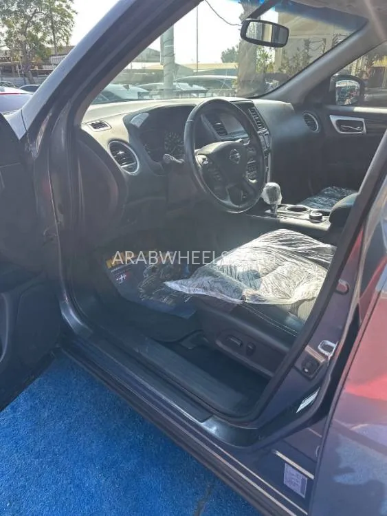 Nissan Pathfinder 2016 for Sale in Ajman Image-3