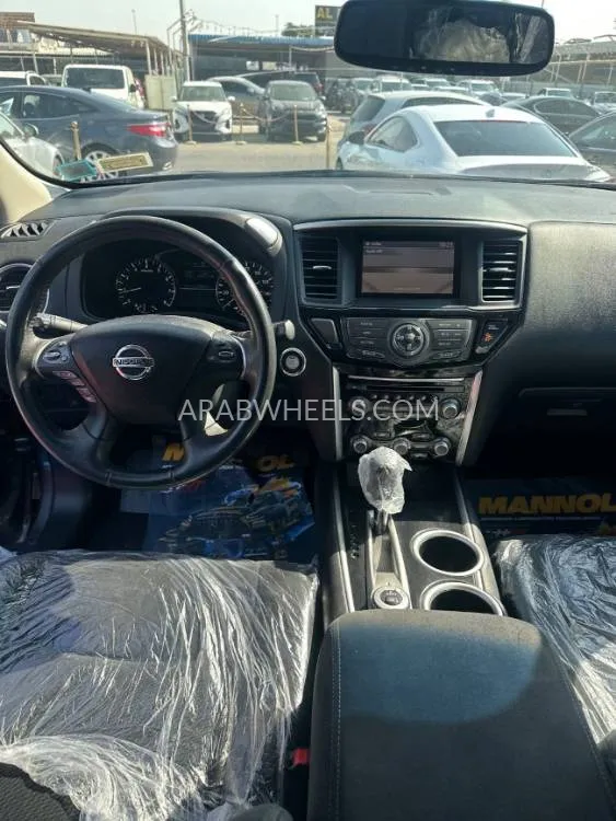 Nissan Pathfinder 2016 for Sale in Ajman Image-6