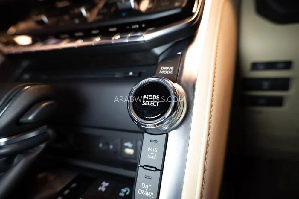 Toyota Land Cruiser 2024 for Sale in Dubai Image-13