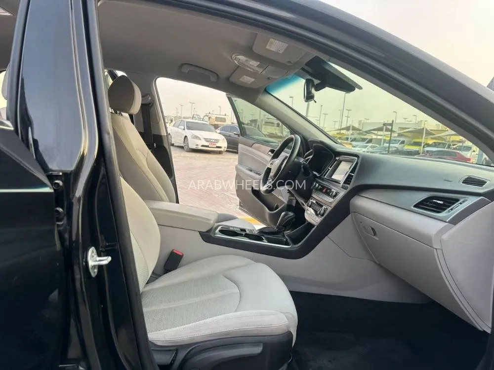 Hyundai Sonata 2018 for Sale in Sharjah Image-9