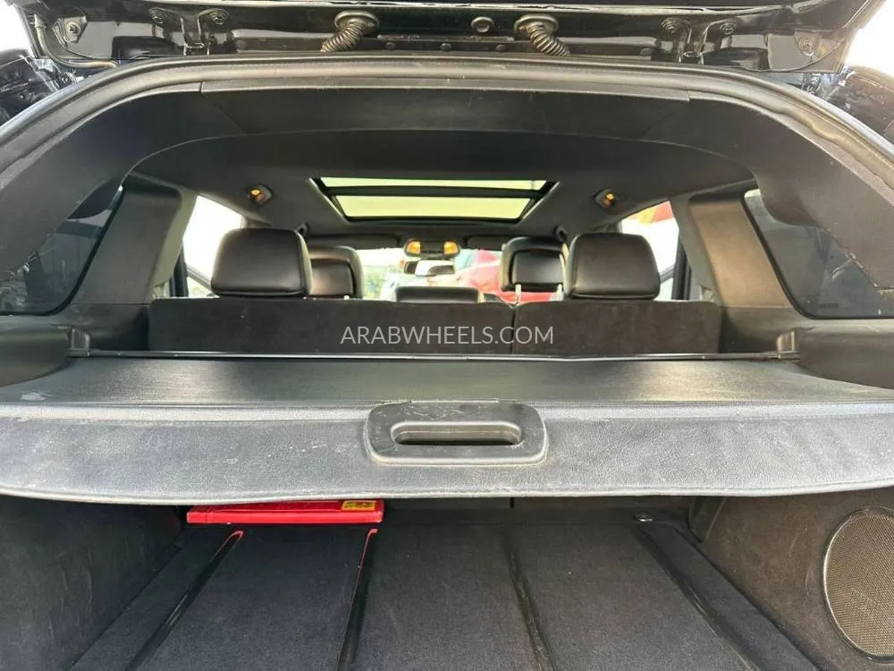 Jeep Cherokee 2014 for Sale in Sharjah Image-10