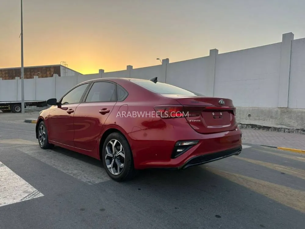 Kia Forte 2019 for Sale in Sharjah Image-5